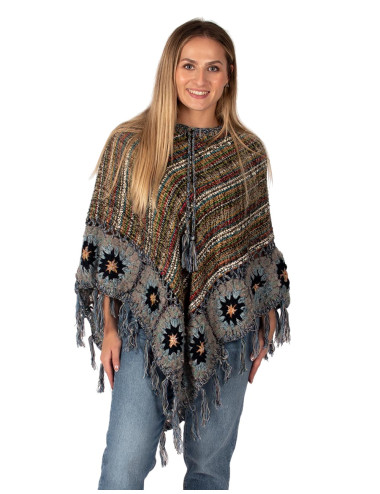 Poncho triangular feito à... 2