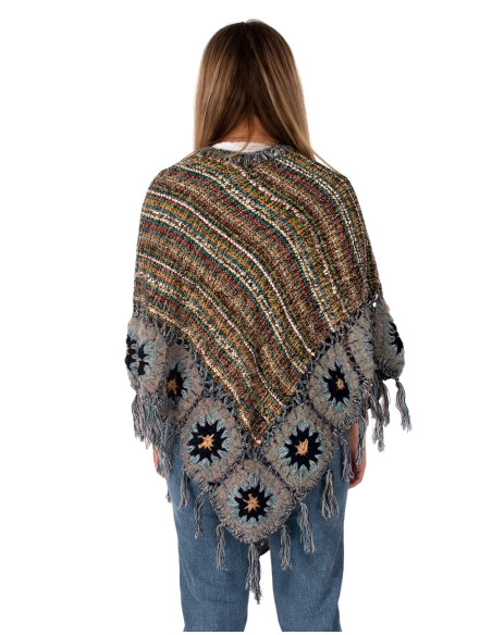 Handmade triangular poncho with fringes – Handmade in India