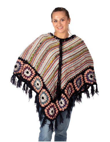 Poncho triangulaire à franges fait main –...