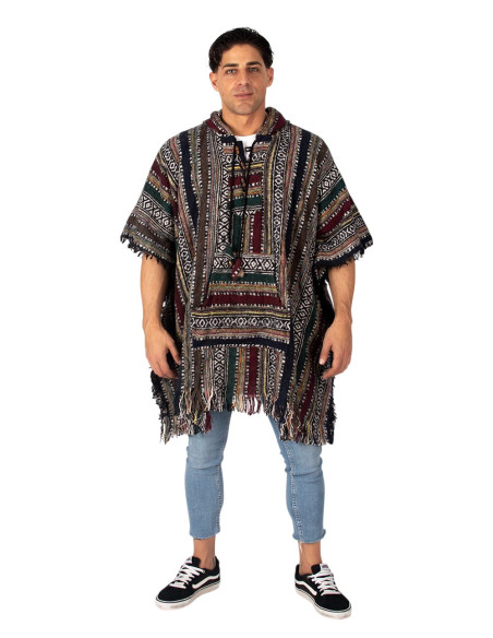 Poncho quadrado unissex feito à mão com capuz e botões de madeira.