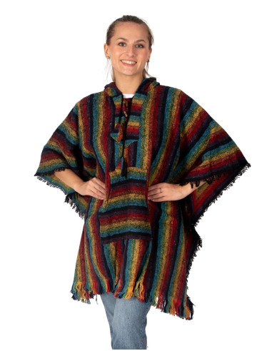 Poncho artesanal unisex con capucha y detalles...