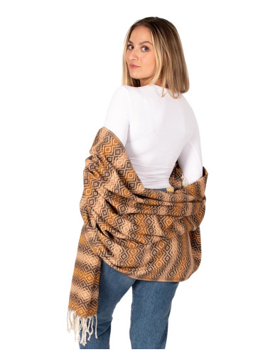 chal-artesanal-mujer-kimago-flecos 2