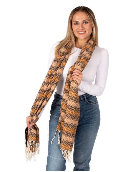 Xale artesanal em algodão e lã com franjas – Cores exclusivas e design versátil.