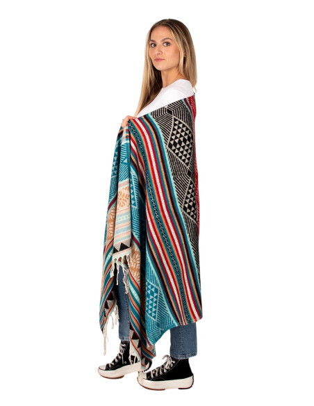 manta-artesanal-mujer-colores-unicos