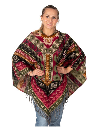 Poncho unisex estilo boho con capucha y flecos...