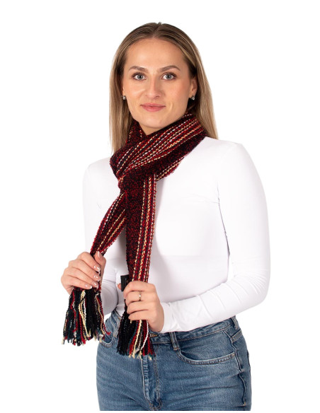 Handmade cotton scarf, hand-knitted in India