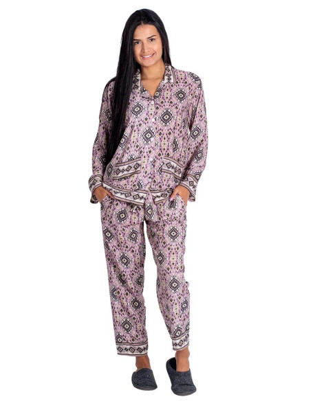 Kimago silk pajamas inspired by Indian tradition