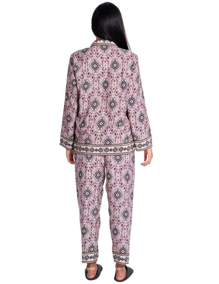 Pijama de seda Kimago inspirado na tradição indiana.