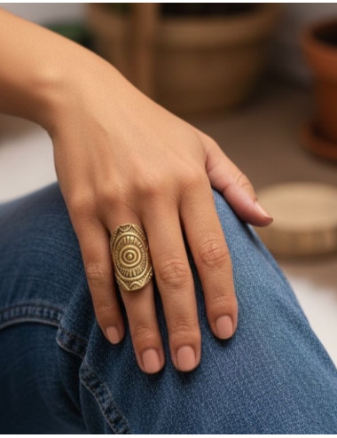 Bague ovale en or faite...