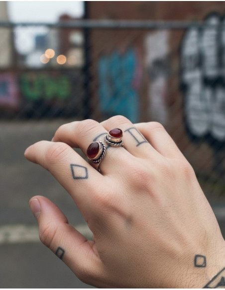 Anel aberto feito à mão com duas pedras minerais – estilo boho