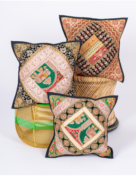 Coussin brodé indien noir 40x40 – Housse ethnique unique