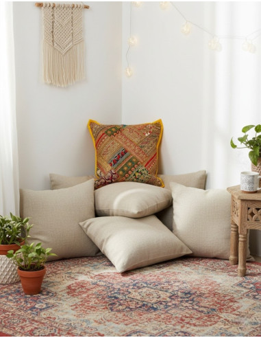 Cuscino giallo con ricamo indiano 40x40 –...