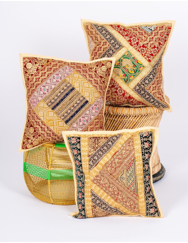 Cuscino beige con ricamo indiano a mano 40x40 –...