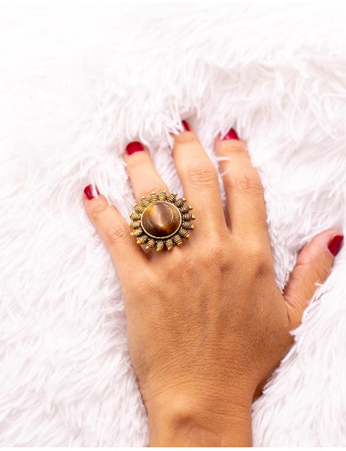 anillo-dorado-grande-piedra-natural-artesanal