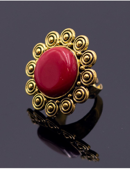 Bague indienne artisanale en or avec une grosse pierre – Bijou ethnique unique