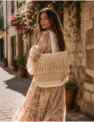 Bolsa Boho Bege com Franjas e Pompons –...