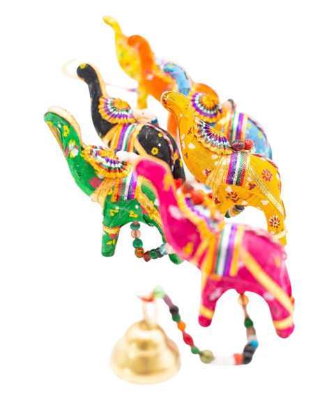 Pendentif décoratif composé de 7 éléphants en tissu – Artisanat ethnique indien