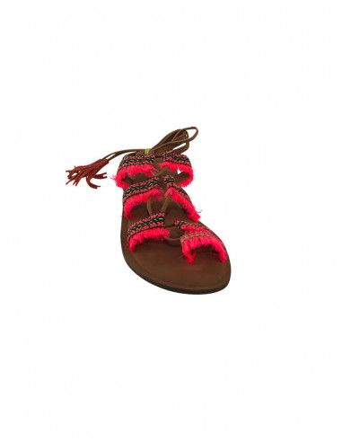 Women's hippie sandal with fringes