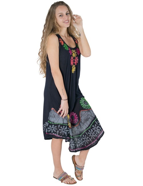 besticktes Kleid-Midi-Blumen-ärmelloses-schwarzes Profil