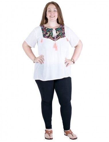 blusa-branca-verão-plus-size-borada